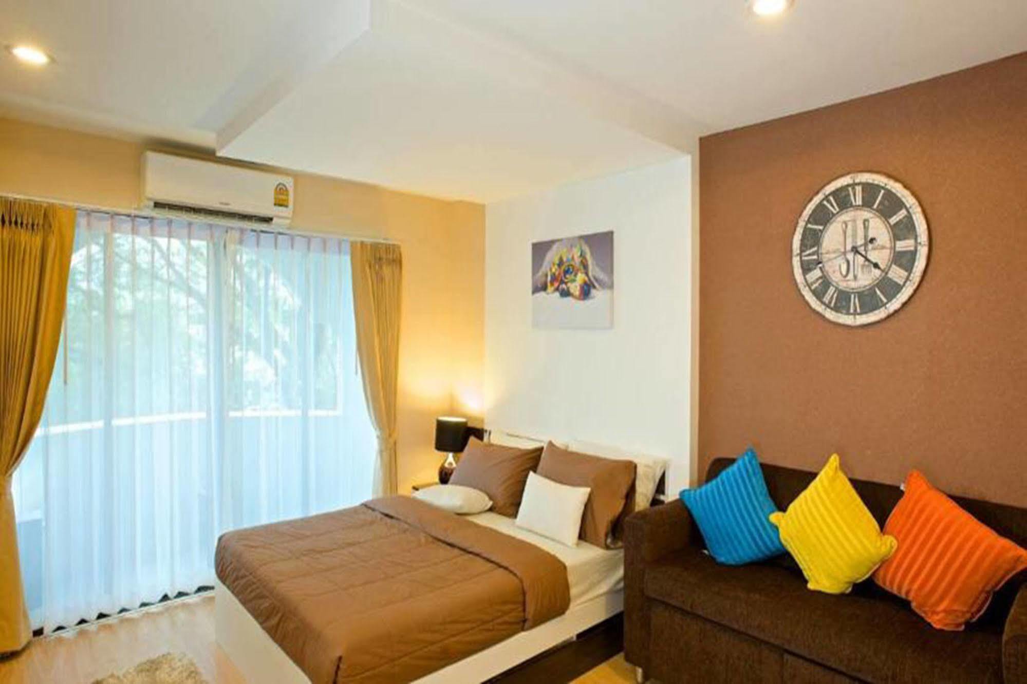 Sereno Airport Hotel Чиангмай Екстериор снимка
