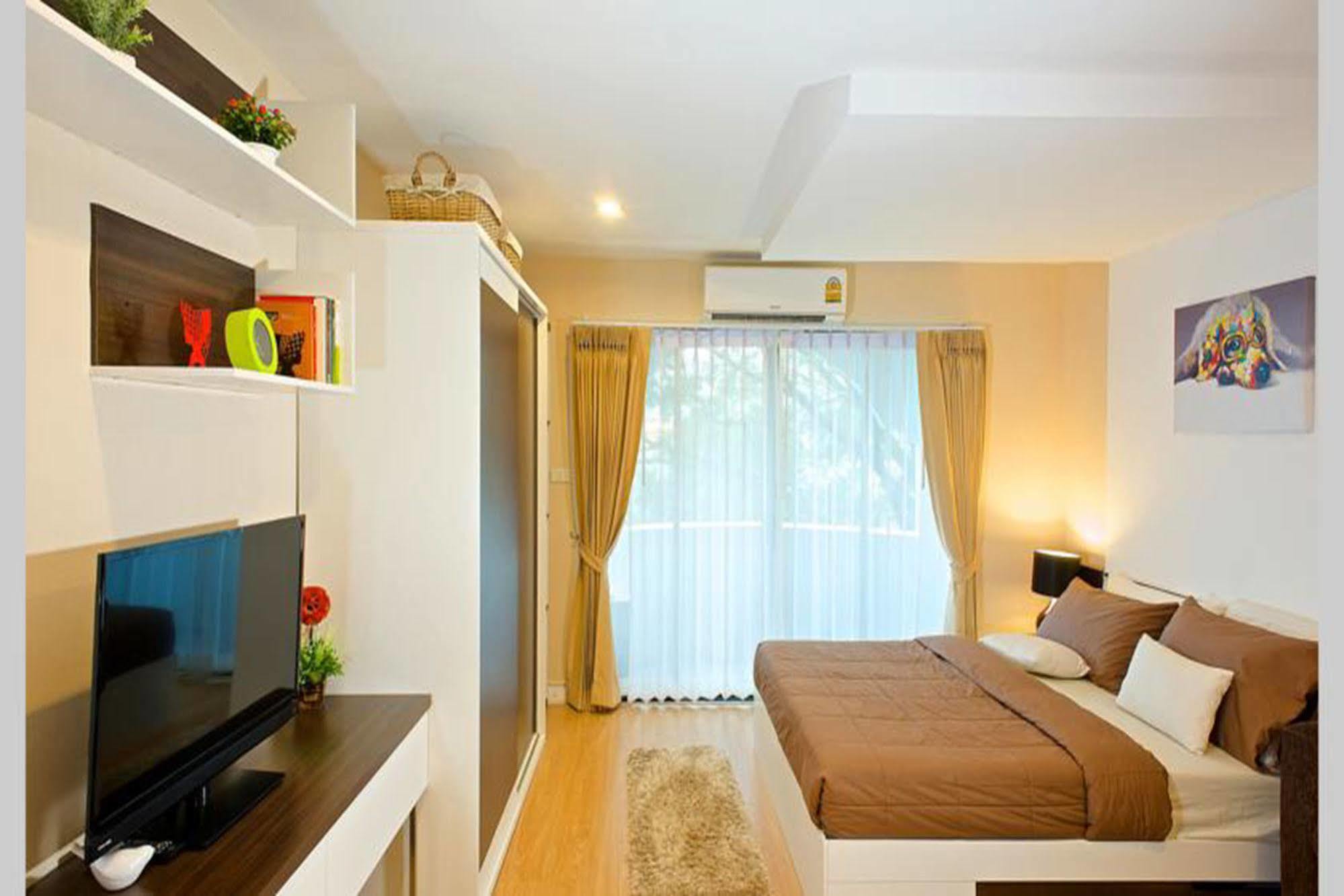 Sereno Airport Hotel Чиангмай Екстериор снимка
